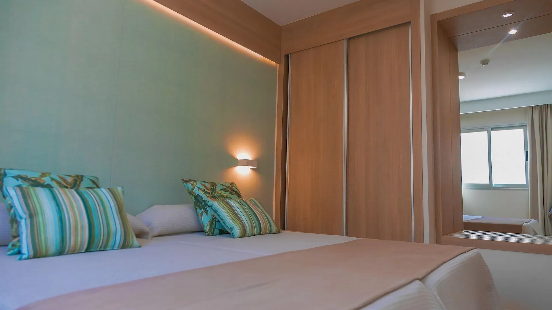 Ohasis Boutique Suites 阿罗纳 公寓式酒店