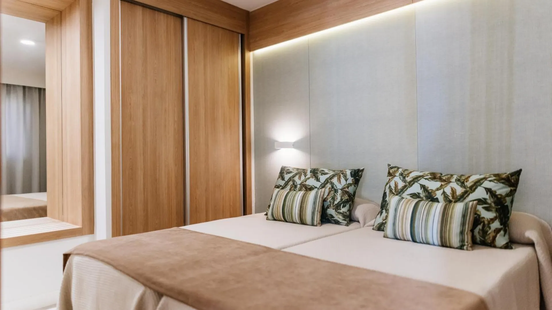 Ohasis Boutique Suites 阿罗纳 西班牙