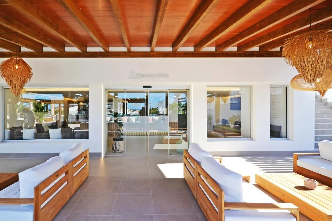 Ohasis Boutique Suites 阿罗纳 3*,